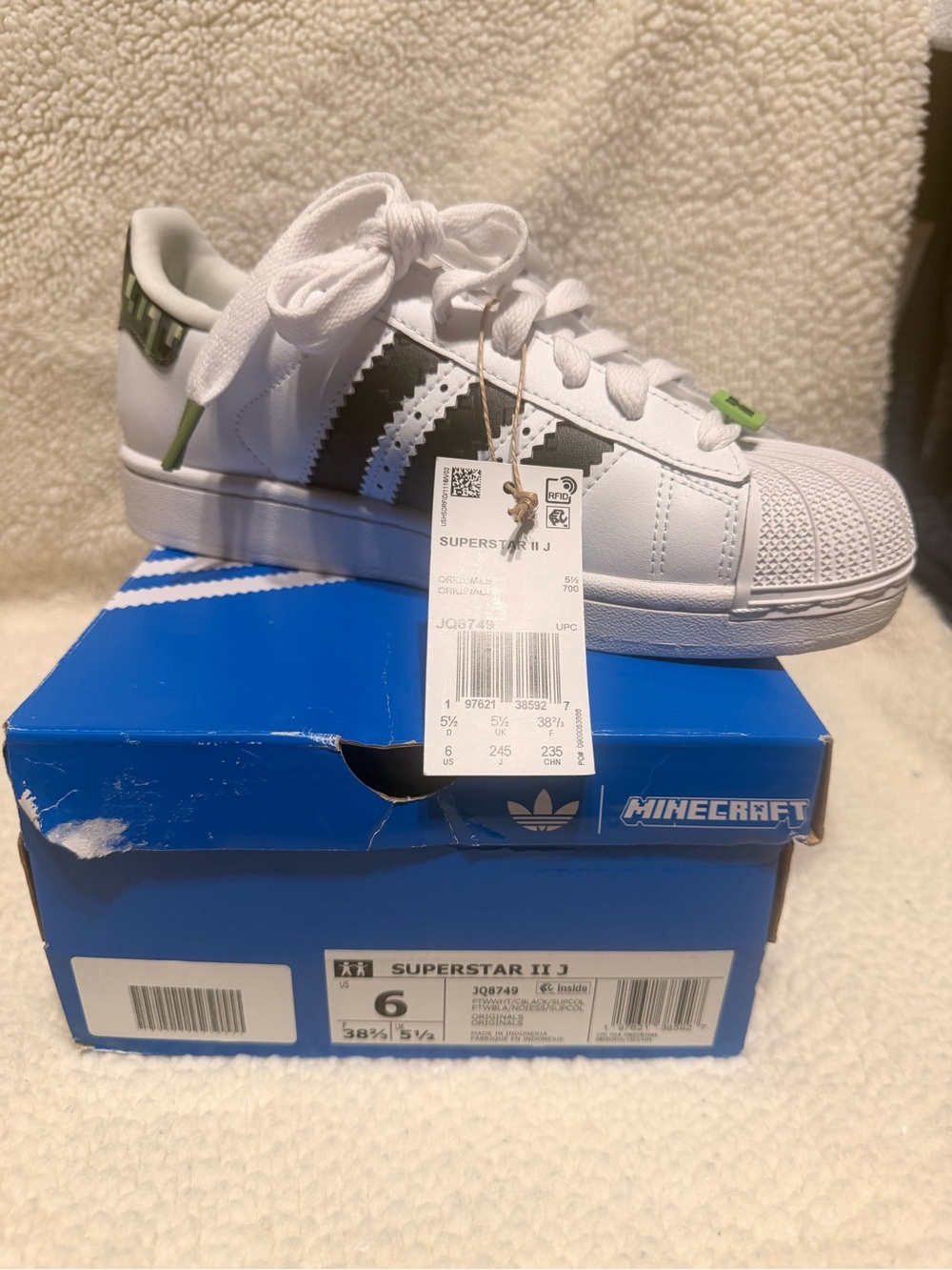 adidas Kids Superstar II J Minecraft white sneakers Big boys 6y women’s 7.5